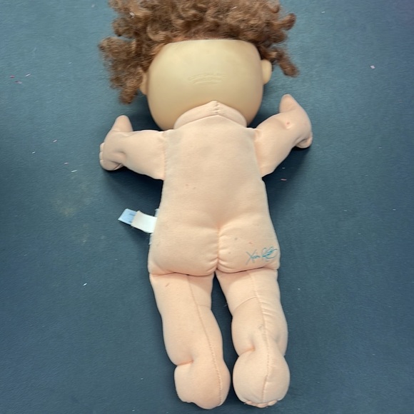 Cabbage patch doll - Picture 4 of 4